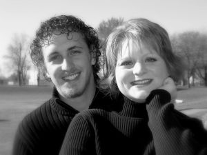 625070_smiling_couple1.jpg